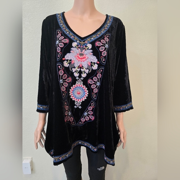 NWT Paparazzi Size XL V Neck Embroidered Long Sleeve Sweater Top Boho Western - Picture 1 of 13